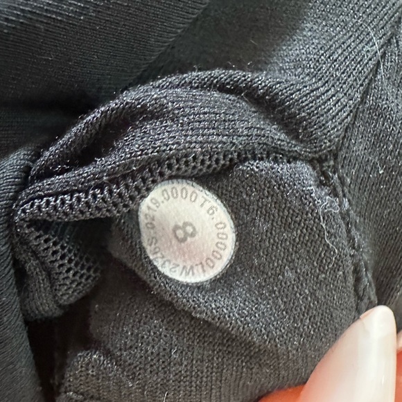 Lululemon Energy Bra “Grateful” detailing 
Black - Picture 9 of 9
